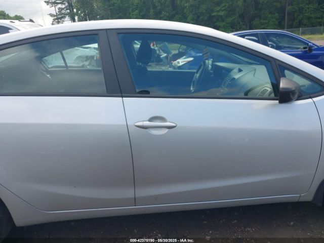 3KPFK4A70JE193265 KIA FORTE LX