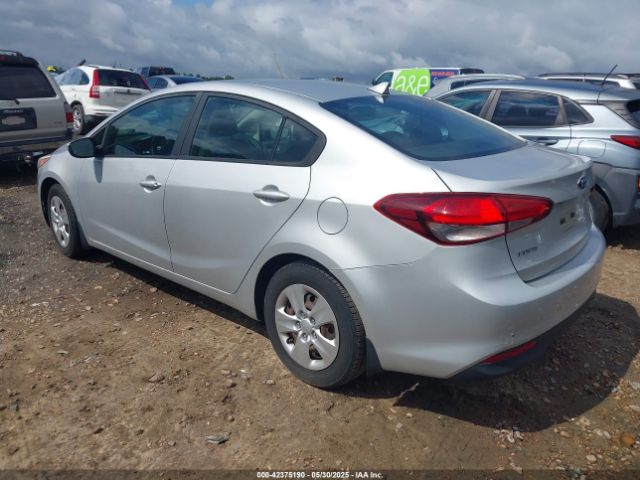 3KPFK4A70JE193265 KIA FORTE LX