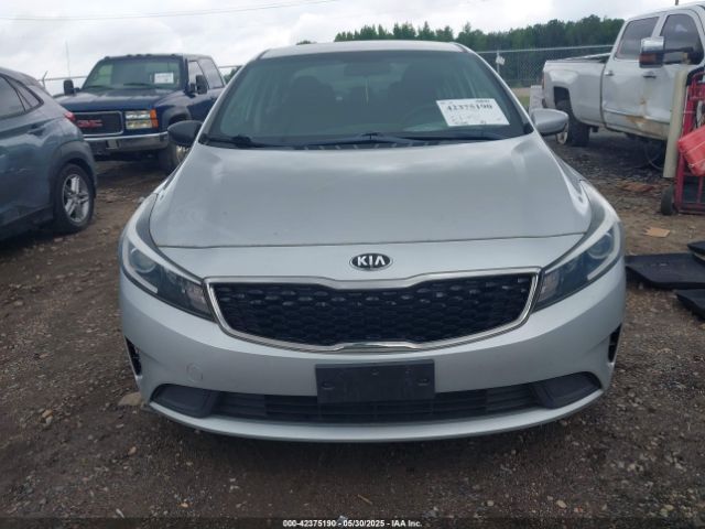 3KPFK4A70JE193265 KIA FORTE LX