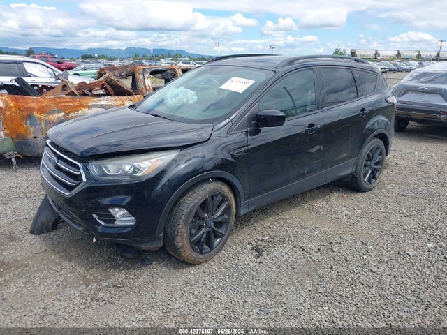 1FMCU9G9XHUD59608 Ford 2017