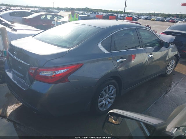 1N4AL3AP8HC499140 Nissan Altima 2.5 S