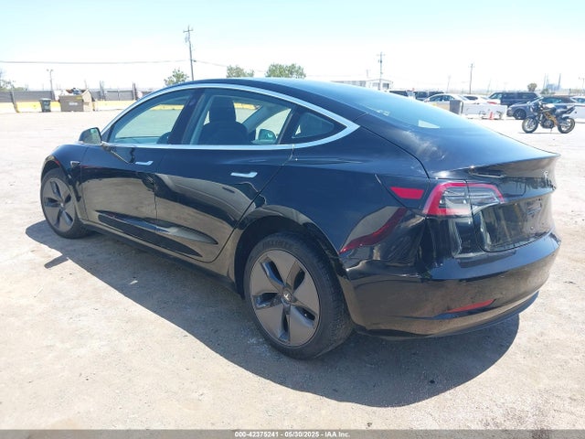 2018 TESLA MODEL 3 5YJ3E1EA0JF157228 Photo 2