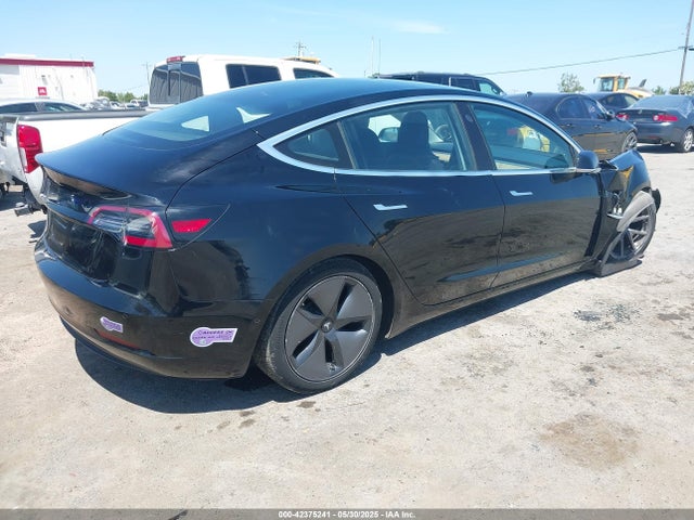 2018 TESLA MODEL 3 5YJ3E1EA0JF157228 Photo 3