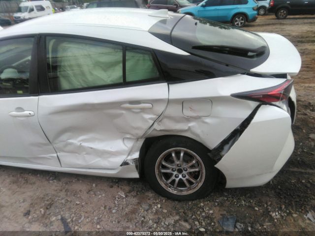 JTDKBRFU8G3008583 Toyota Prius Two