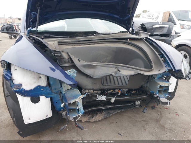 2025 TESLA MODEL 3 5YJ3E1EB5SF939258 Photo 5