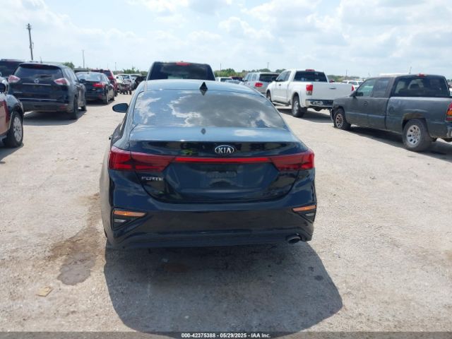 3KPF24ADXKE091799 KIA Forte Lxs