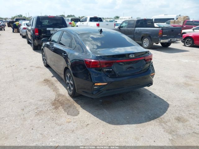 3KPF24ADXKE091799 KIA Forte Lxs