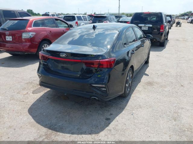 3KPF24ADXKE091799 KIA Forte Lxs