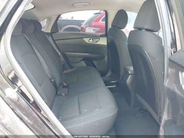 3KPF24ADXKE091799 KIA Forte Lxs