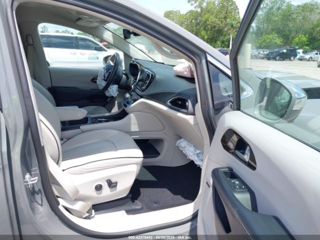 2021 CHRYSLER PACIFICA HYBRID 2C4RC1S74MR578810 Photo 4