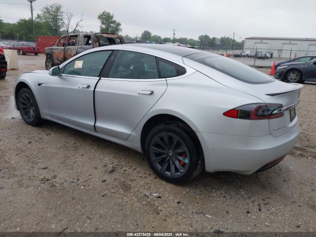 2018 TESLA MODEL S 5YJSA1E42JF265898 Photo 2