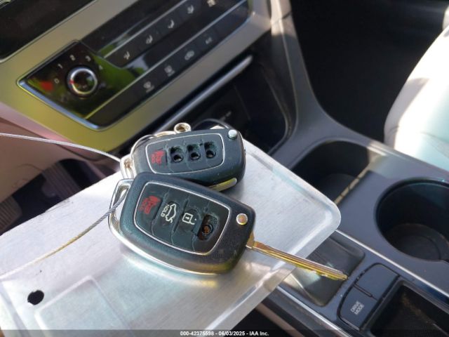 5NPE24AF2FH005030 Hyundai SONATA SE