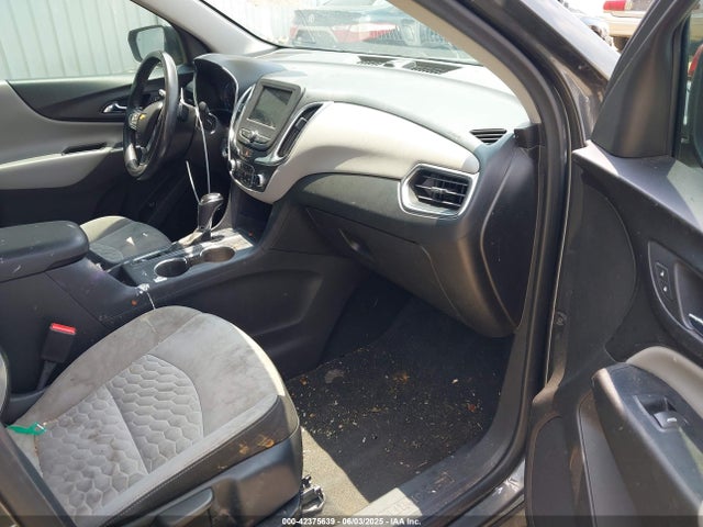 3GNAXKEV3KS526903 Chevrolet EQUINOX LT