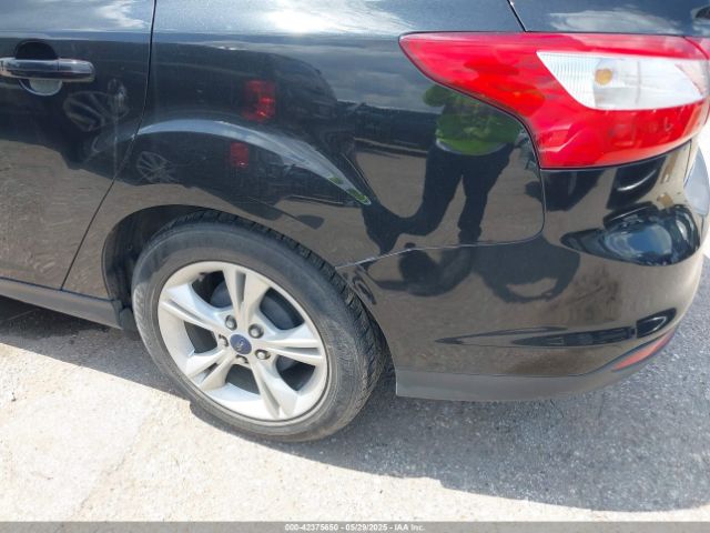 1FADP3F28EL460235 Ford FOCUS SE
