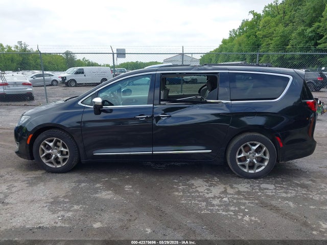 Chrysler Pacifica Limited 2017 2C4RC1GG3HR566162 Image 14