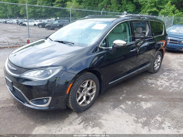 Chrysler Pacifica Limited 2017 2C4RC1GG3HR566162 Image 2