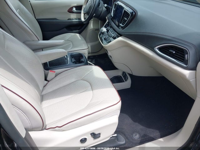 Chrysler Pacifica Limited 2017 2C4RC1GG3HR566162 Image 5