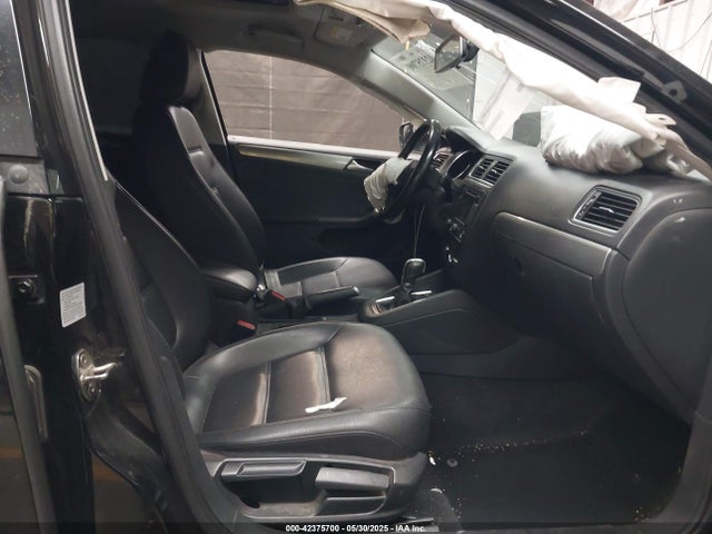 3VWD17AJ2FM289187 Volkswagen 1.8t