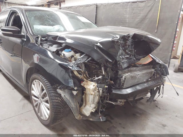 3VWD17AJ2FM289187 Volkswagen 1.8t