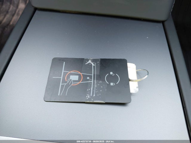 2025 TESLA MODEL 3 5YJ3E1EA4SF914780 Photo 10