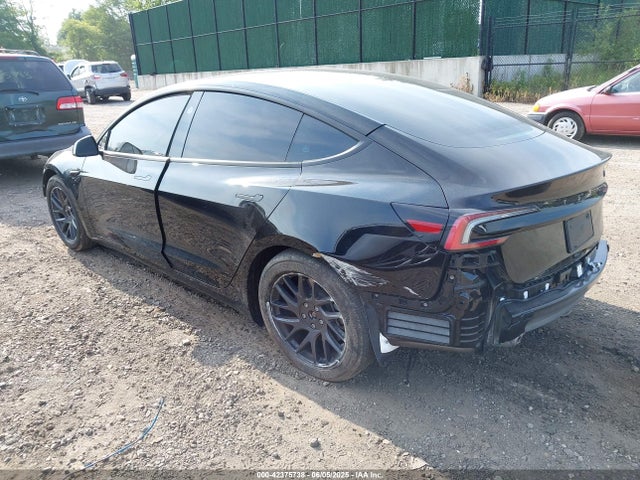 2025 TESLA MODEL 3 5YJ3E1EA4SF914780 Photo 2