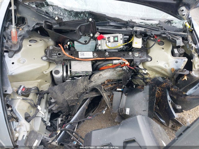 2023 TESLA MODEL 3 5YJ3E1EB0PF389992 Photo 9