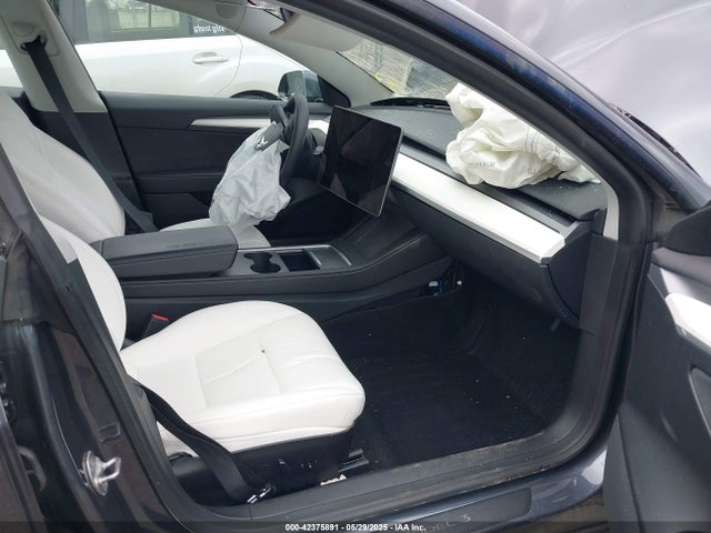 2023 TESLA MODEL 3 5YJ3E1EB0PF389992 Photo 4