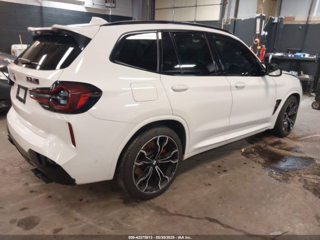 2024 BMW X3 M 5YM13EC01R9U24727 Photo 3