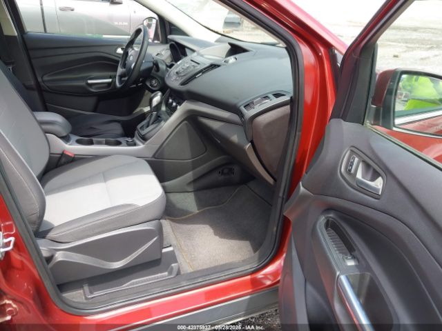 1FMCU9GX8EUC56018 Ford ESCAPE SE