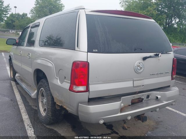 2005 CADILLAC ESCALADE ESV 3GYFK66NX5G147854 Photo 2