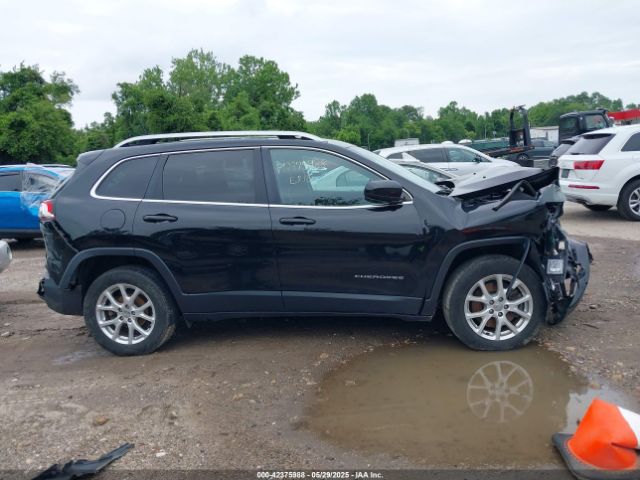 1C4PJLCB9JD527975 Jeep Cherokee Latitude Fwd
