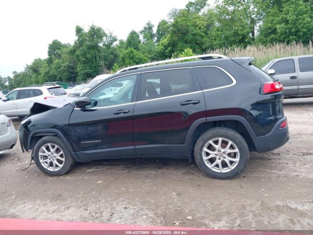 1C4PJLCB9JD527975 Jeep Cherokee Latitude Fwd