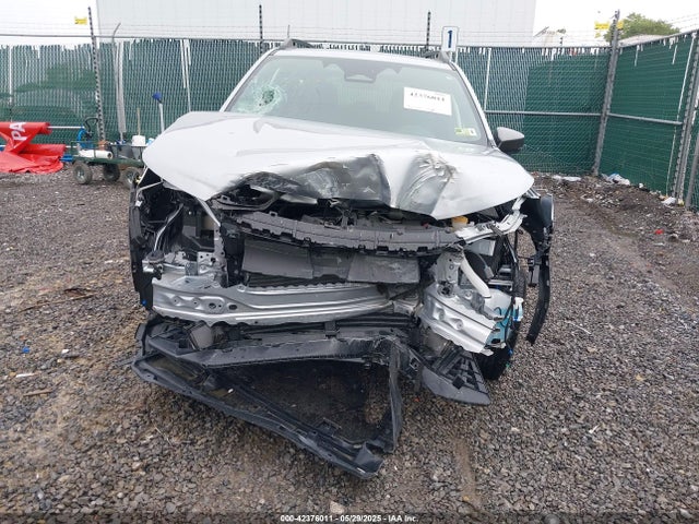 Subaru Forester Limited 2025 JF2SLDRC4SH416319 Image 6
