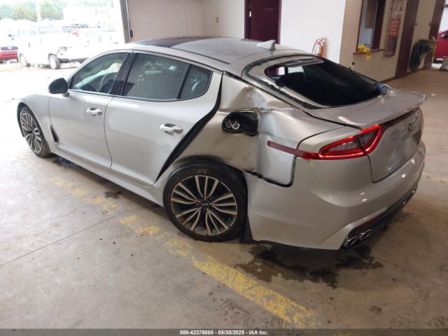 2018 KIA STINGER KNAE25LA4J6015145 Photo 2