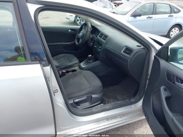 3VW2K7AJXEM251600 Volkswagen Jetta 2.0l S