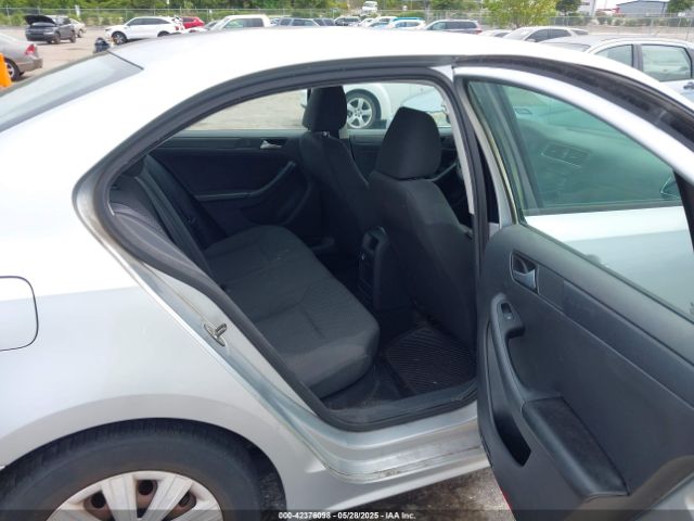 3VW2K7AJXEM251600 Volkswagen Jetta 2.0l S