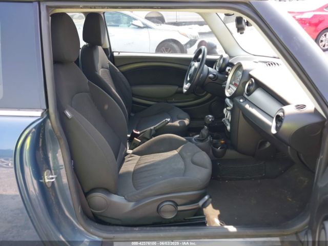 2009 MINI COOPER WMWMF33539TW77321 Photo 4