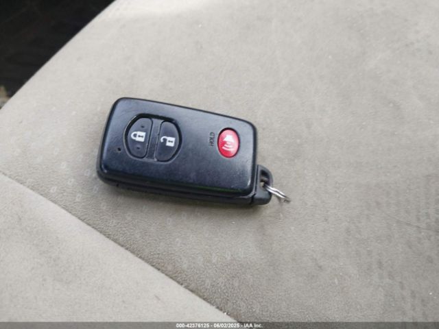 JTDZN3EU5E3316408 Toyota Prius V Three