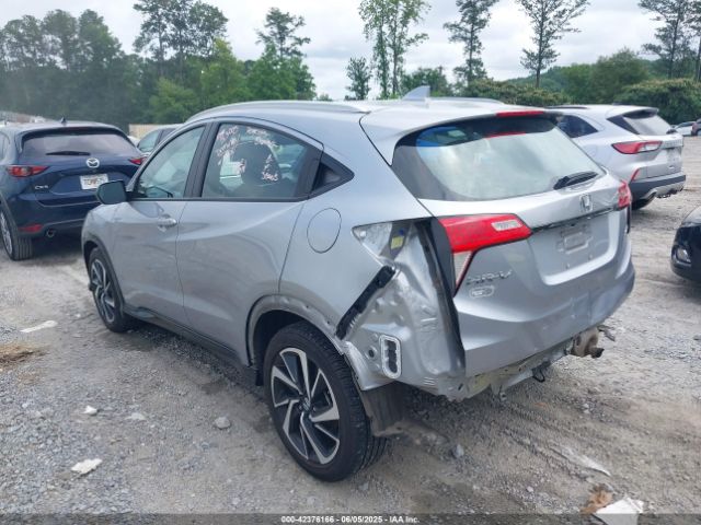 2019 HONDA HR-V 3CZRU5H15KM705182 Photo 2