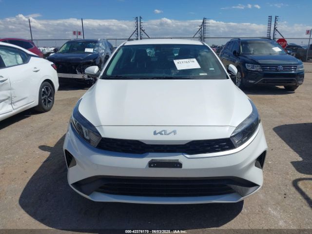 3KPF24AD8PE624501 KIA Forte Lxs
