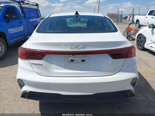 3KPF24AD8PE624501 KIA Forte Lxs