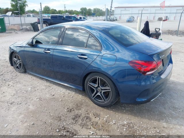 2019 MERCEDES-BENZ A 220 WDD3G4FB2KW019020 Photo 2