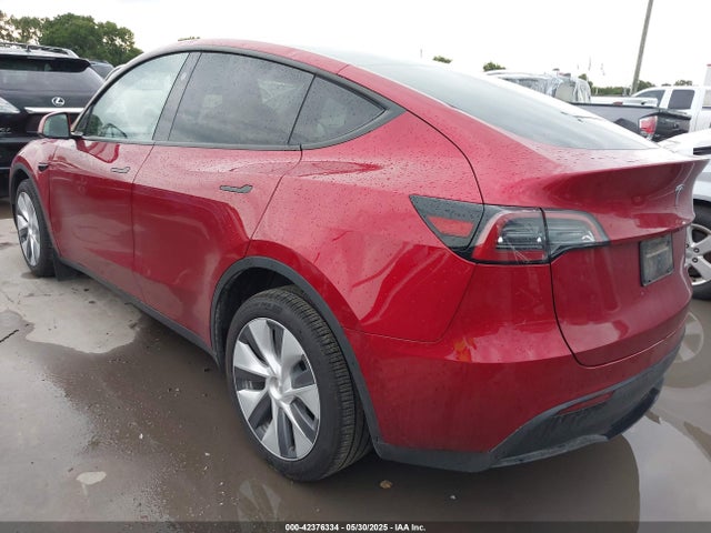 2024 TESLA MODEL Y 7SAYGDEE8RA276970 Photo 2
