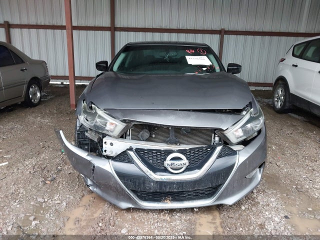 1N4AA6AP4JC390235 Nissan Maxima 3.5 S