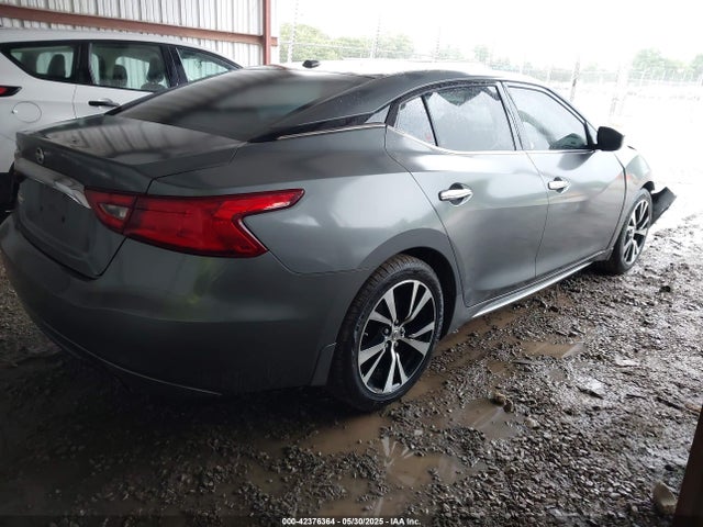 1N4AA6AP4JC390235 Nissan Maxima 3.5 S