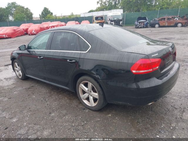 2013 VOLKSWAGEN PASSAT 1VWBP7A35DC084825 Photo 2