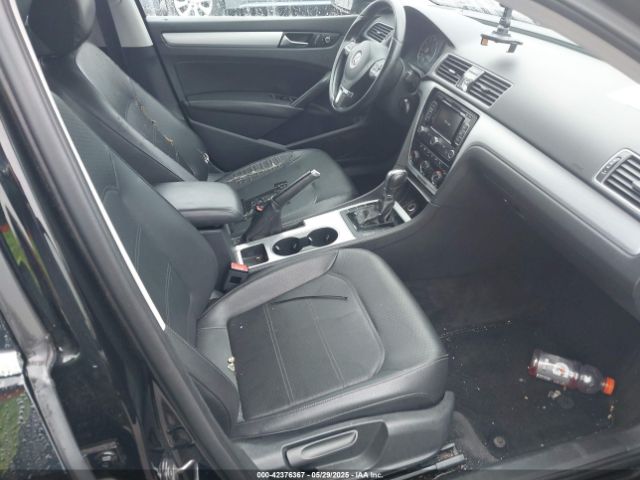 2013 VOLKSWAGEN PASSAT 1VWBP7A35DC084825 Photo 4