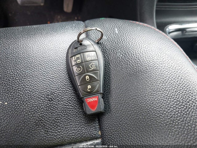 2C4RDGEG6KR670400 Dodge Grand Caravan