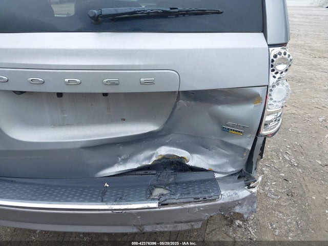 2C4RDGEG6KR670400 Dodge Grand Caravan