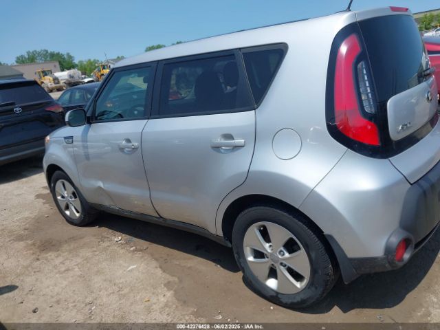 KNDJN2A2XF7783023 KIA Soul !